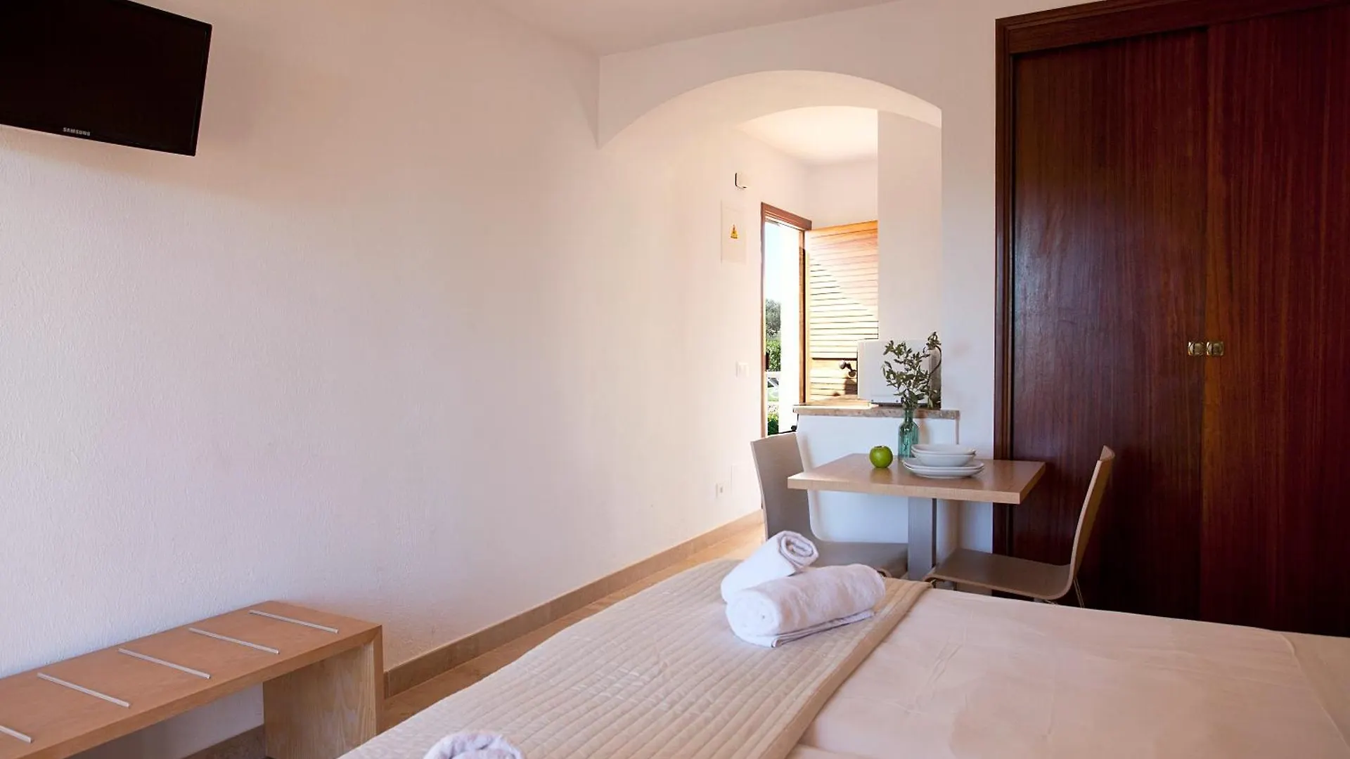 Apartahotel Apartamentos Sol Romántica by DOT Suites Cala Romàntica