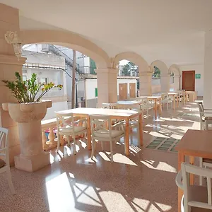 2* Hotel Nou Guillem